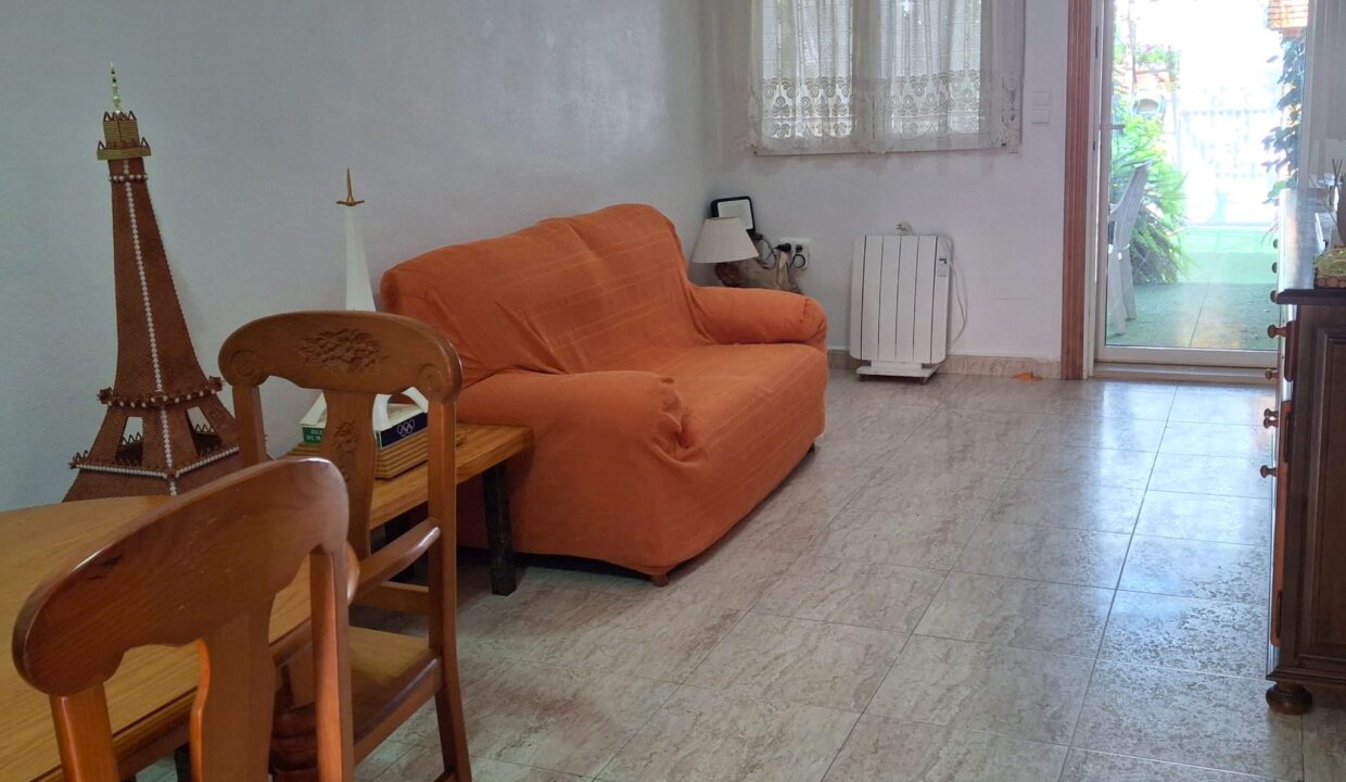 ab7ba500-11cb-4281-8276-b57f0af61dfb